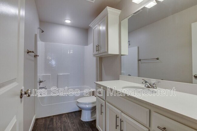 Building Photo - 407 Vail Cir