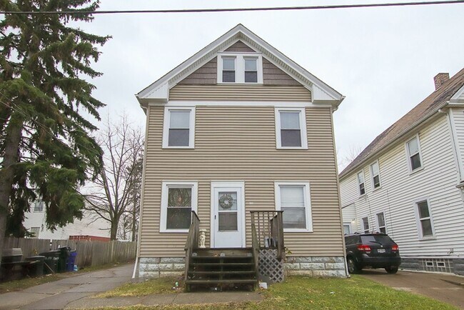 Building Photo - 2811 Henninger Rd