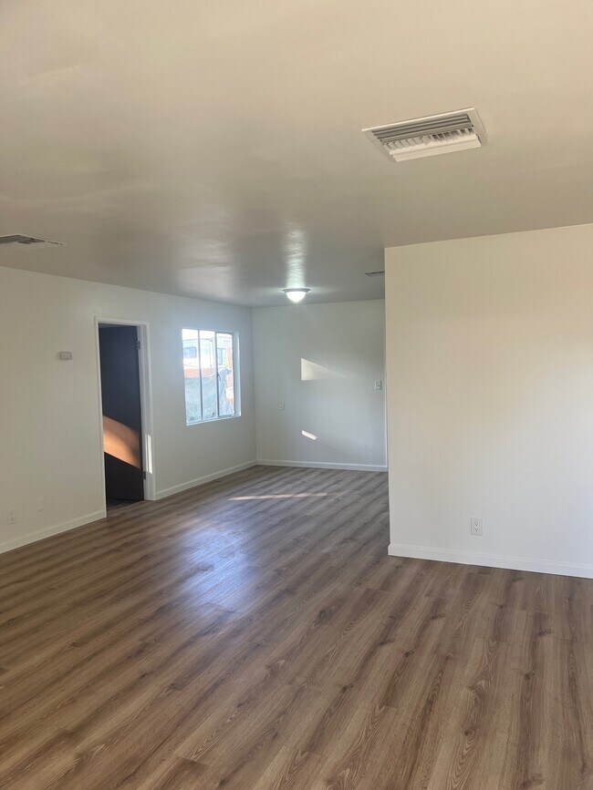 Building Photo - 9527 E Avenue T12