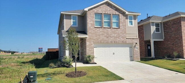 Primary Photo - 14115 Donahue St