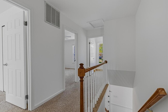 Building Photo - 1646 Stowe Rd