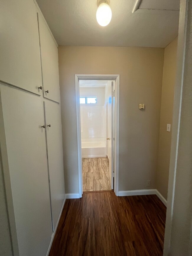 Building Photo - 7013 Coldwater Canyon Ave