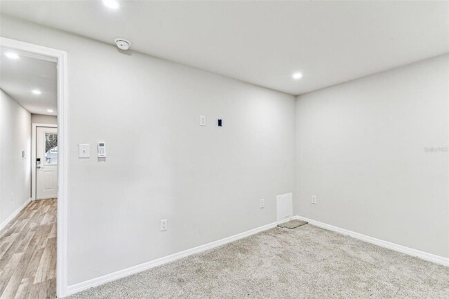 Building Photo - 1006 E 26th Ave