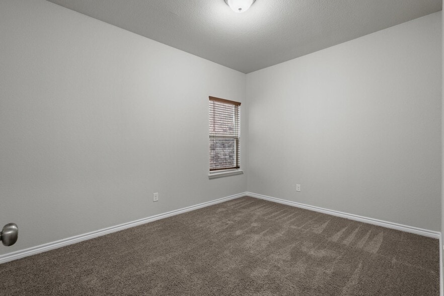 Building Photo - 3732 Fossil Tree Ln