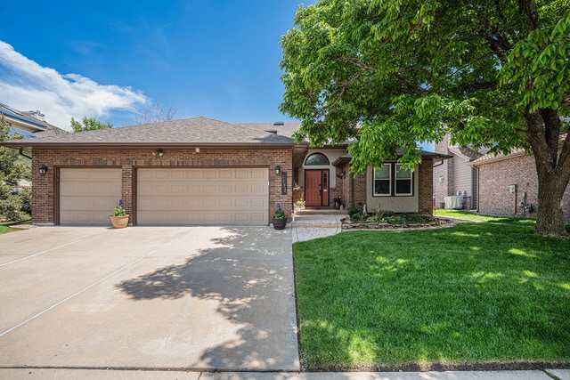 Building Photo - 1152 Clubhouse Dr
