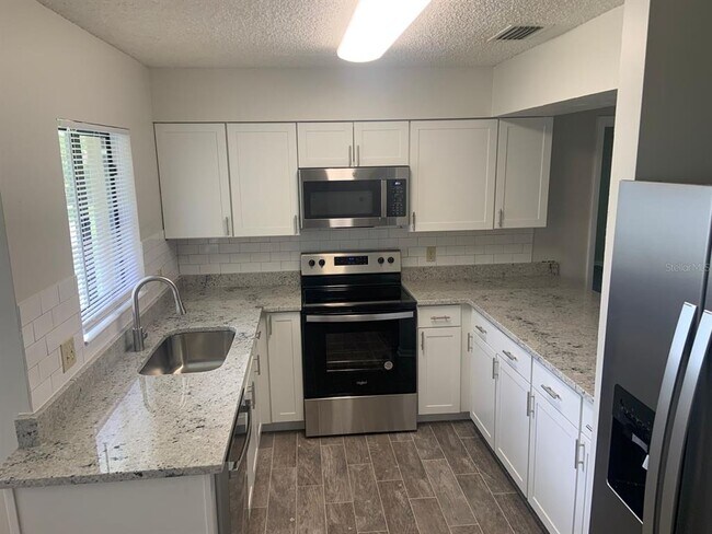 Building Photo - 19 Watermill Pl