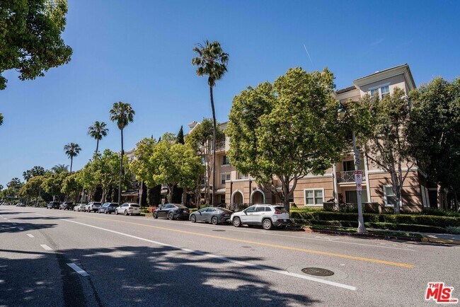 Building Photo - 13075 Pacific Promenade