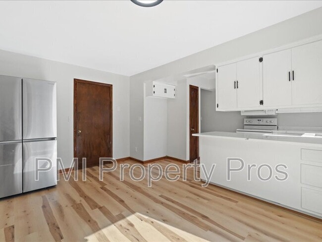 Building Photo - 8148 S 88th St