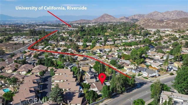 Building Photo - 5165 Pearblossom Dr