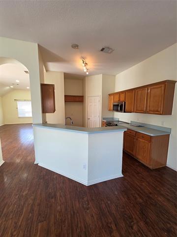 Building Photo - 3820 Harrison Dr