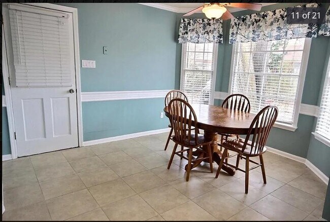 Building Photo - 773 Bradley Cove