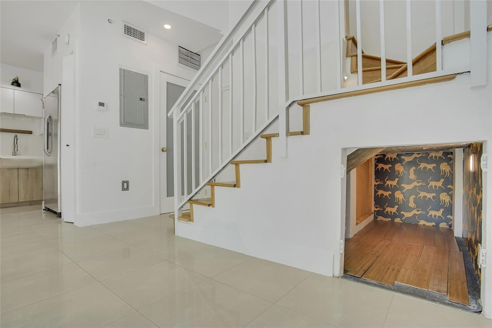 Building Photo - 1528 Brickell Ave
