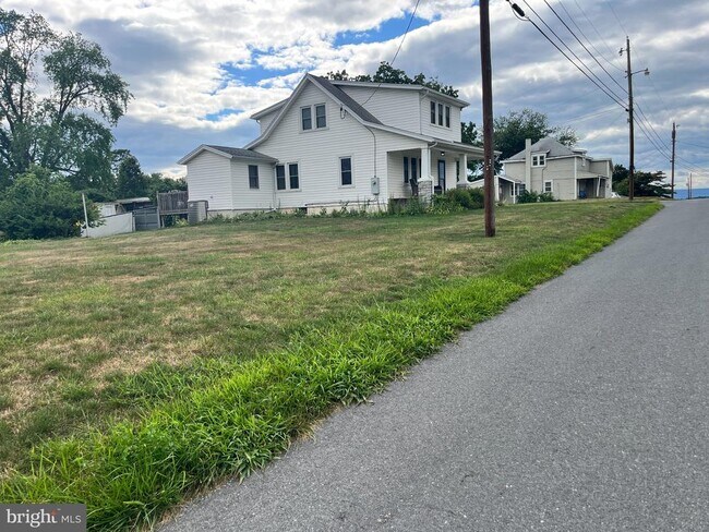 Building Photo - 3870 Coseytown Rd
