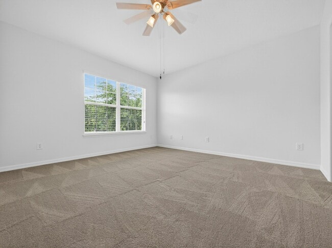 Building Photo - 6414 S Goldenrod Rd