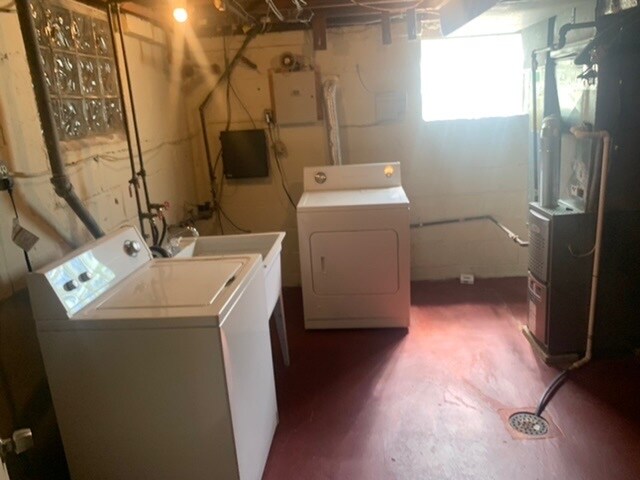 Building Photo - 4385 Coleridge St