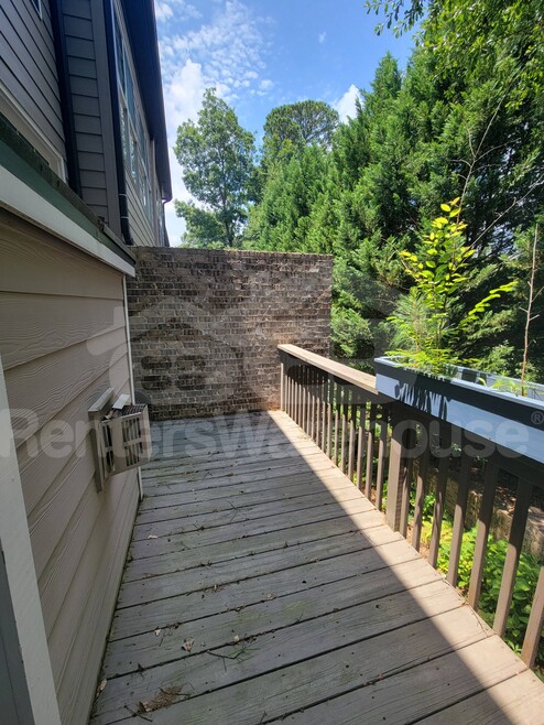 Building Photo - 2671 Rivers Edge Dr NE