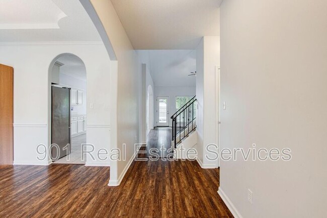 Building Photo - 7827 Anna Calla Way