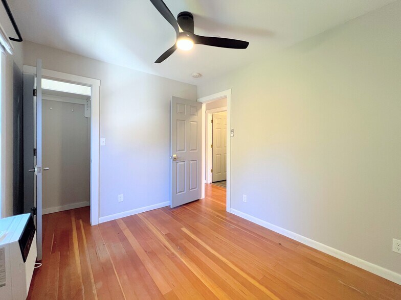 Building Photo - 1768 1/2 W 3rd Ave