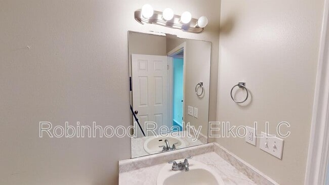 Building Photo - 2651 Shadow Ridge Dr