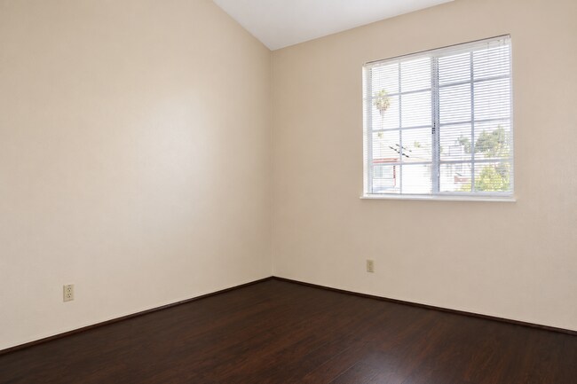 Building Photo - Amazing Spacious Home in Fremont w/Bonus Loft - Ardenwood!