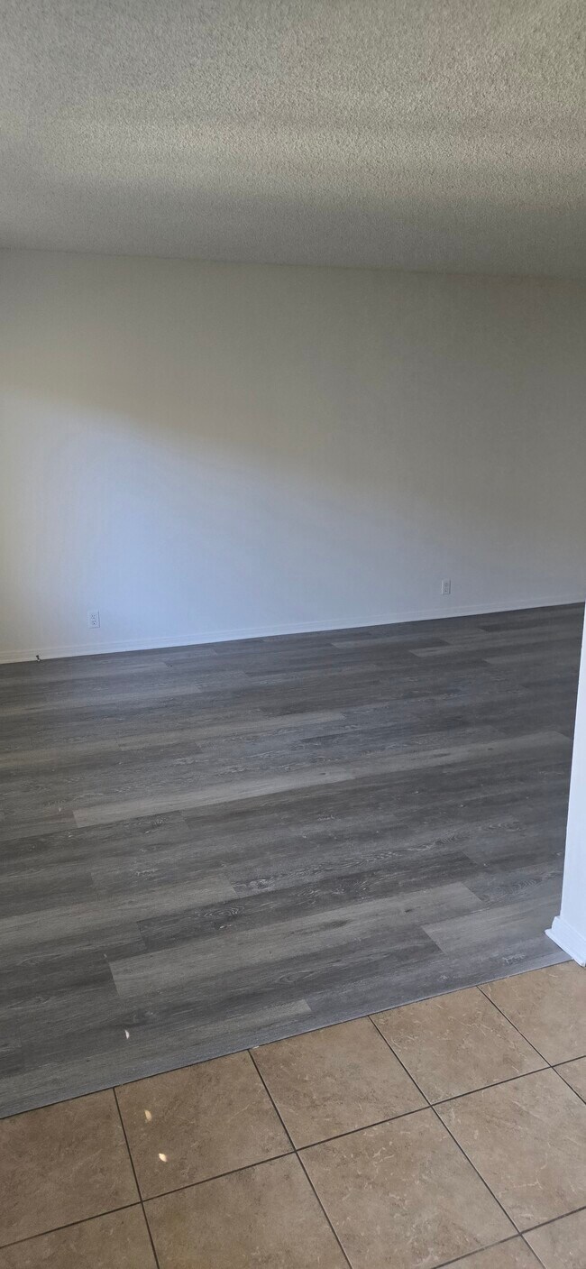 Building Photo - 369 Waldo Ave