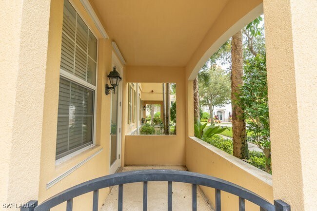 Building Photo - 28495 Villagewalk Blvd