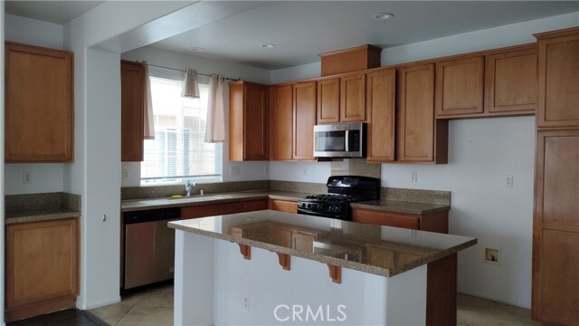 Building Photo - 2750 E Oak Hill Dr