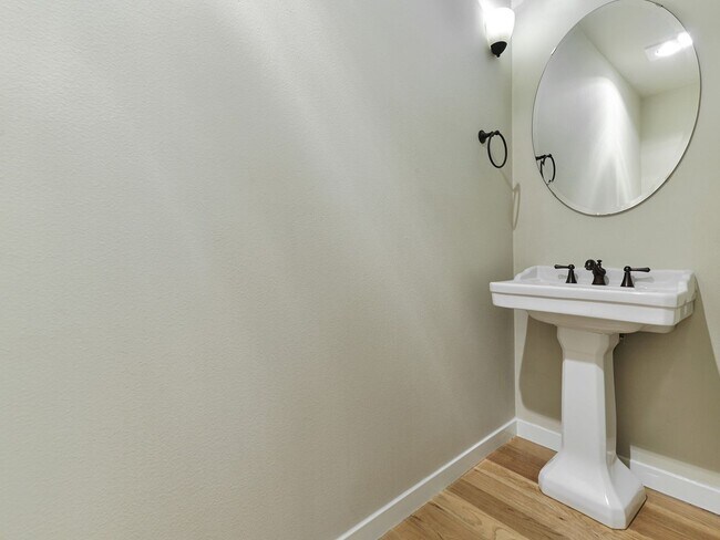 Building Photo - APPLICATION PENDING