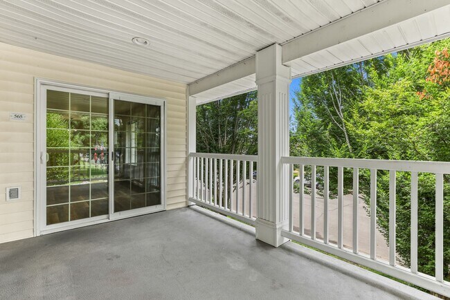 Building Photo - Luxury Loft Apartment- Downtown Canby
