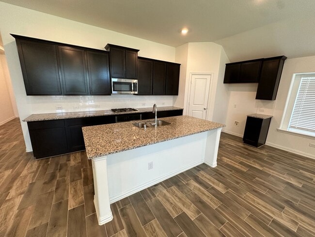 Building Photo - 4/2/2 Beautiful Home located in North Denton