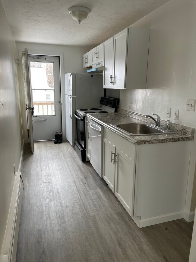 Kitchen - 20 Gibbon St