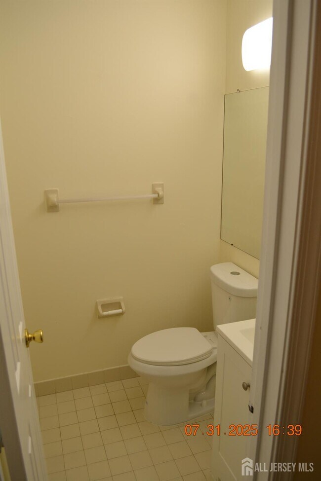Building Photo - 26 Dorchester Dr