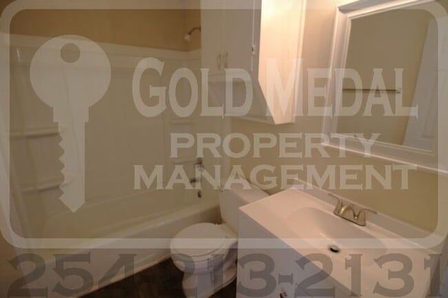 Building Photo - 609 Sunset Ln