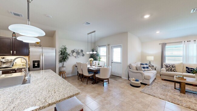 Building Photo - Stunning 4 bedroom home in pristine condition!!!