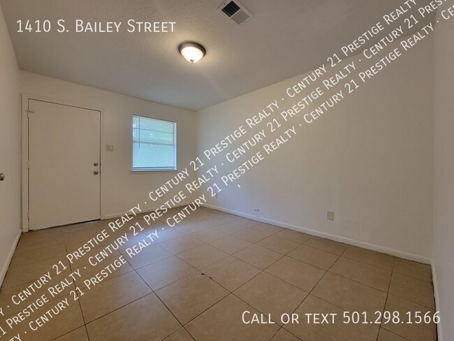 Building Photo - 1410 S Bailey St