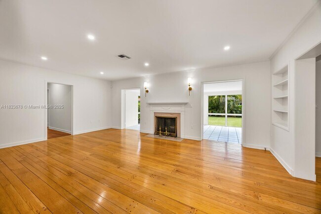 Building Photo - 1340 Sopera Ave