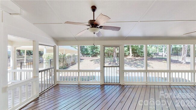 Building Photo - 6810 Rosemary Ln