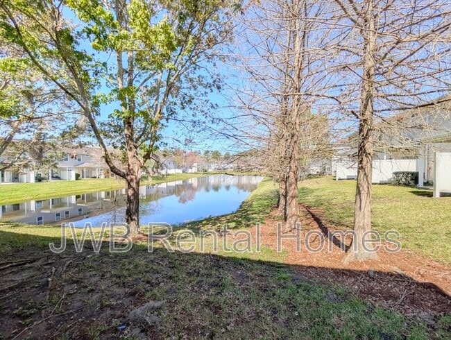Building Photo - 1892 Biscayne Bay Cir