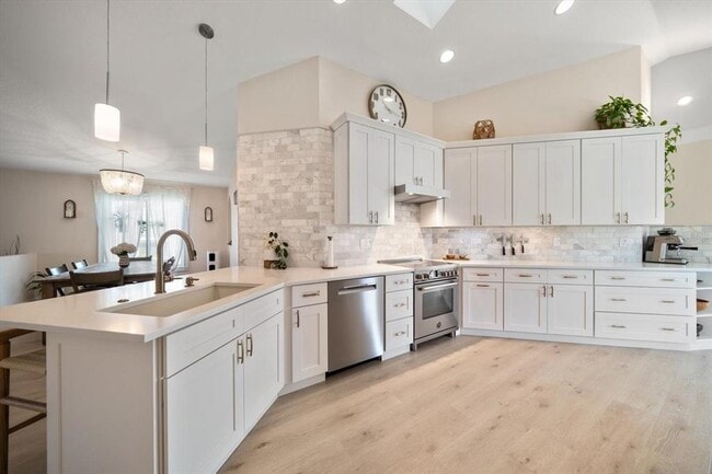 Building Photo - 109 Peterson Ln