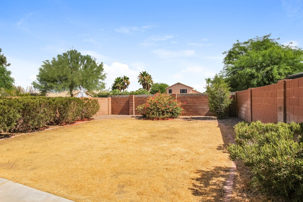 Building Photo - 3142 E Kristal Way