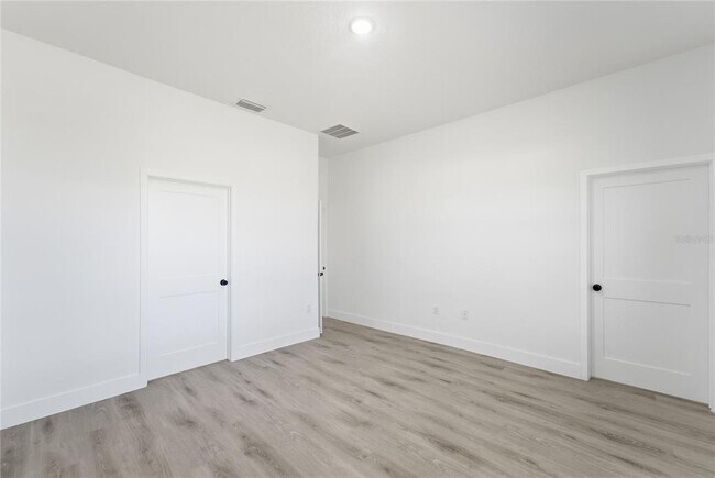 Building Photo - 2600 SW 146th Pl Rd
