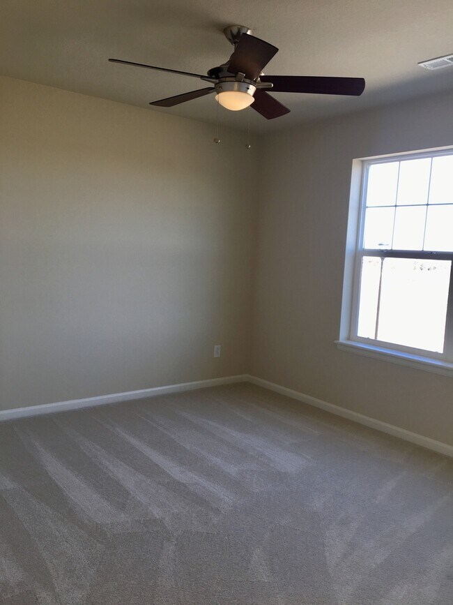 Building Photo - Custom Built Richmond Home for Lease in Fort Collins!