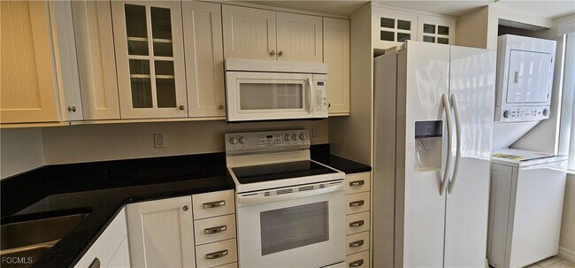 Building Photo - 1507 Cape Coral Pkwy W