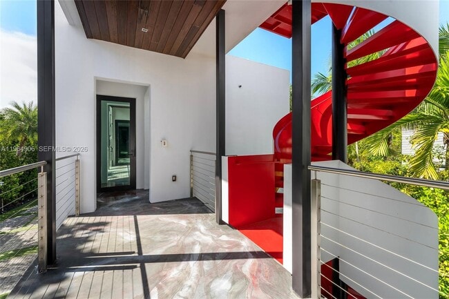 Building Photo - 528 Lakeview Ct