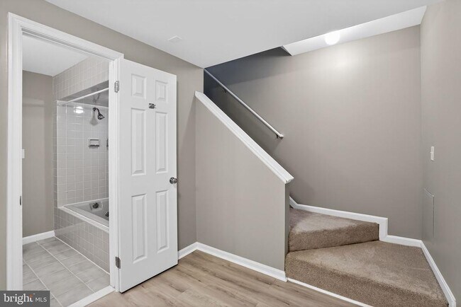 Building Photo - 5816 Apple Wood Ln