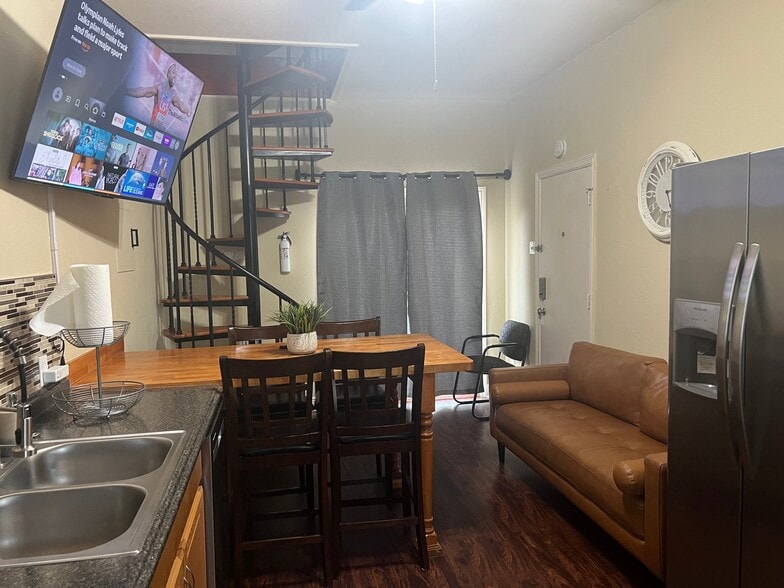 Building Photo - 14014 Summer Ash Ln