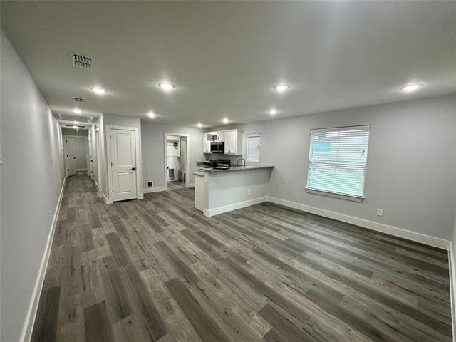 Building Photo - 406 W 6th St