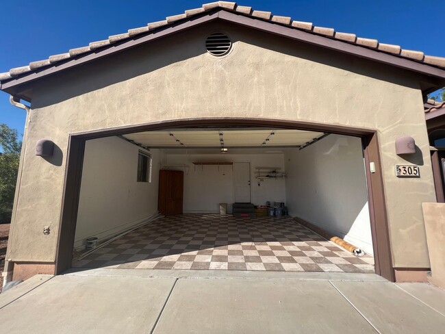 Building Photo - Unfurnished, 1-year long-term rental
