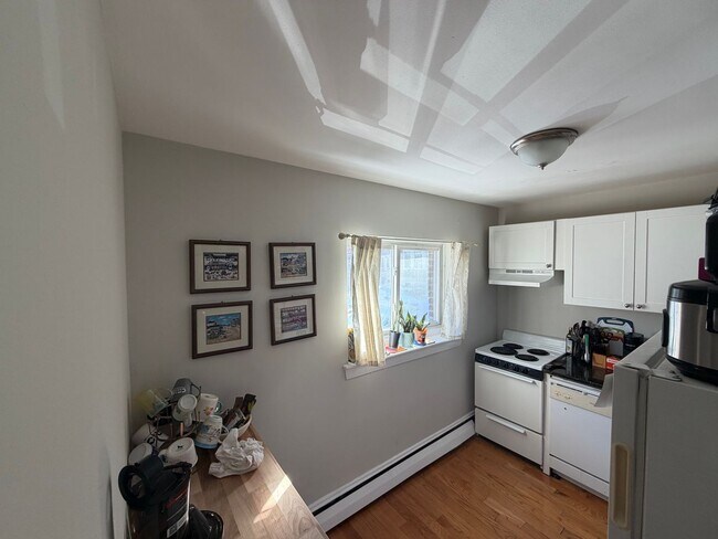 Building Photo - 61 Selkirk Rd