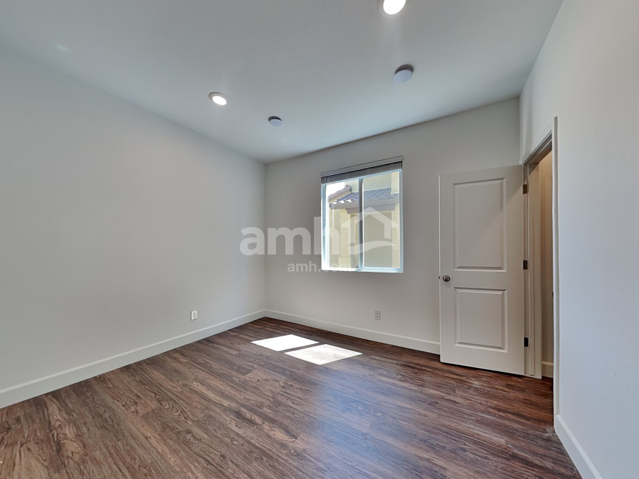 Building Photo - 9171 Ribbon Mdw Ct
